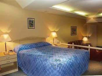 Melrose Plaza Suites Quito Hotel