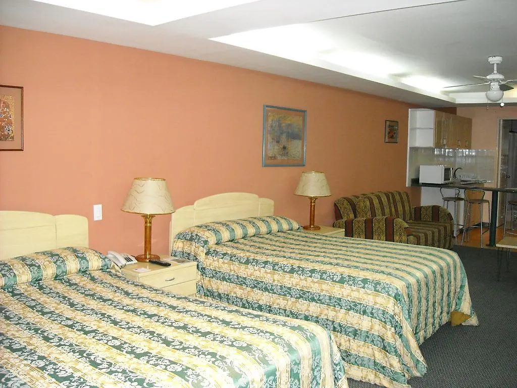 Melrose Plaza Suites Quito 4*,  Ekwador