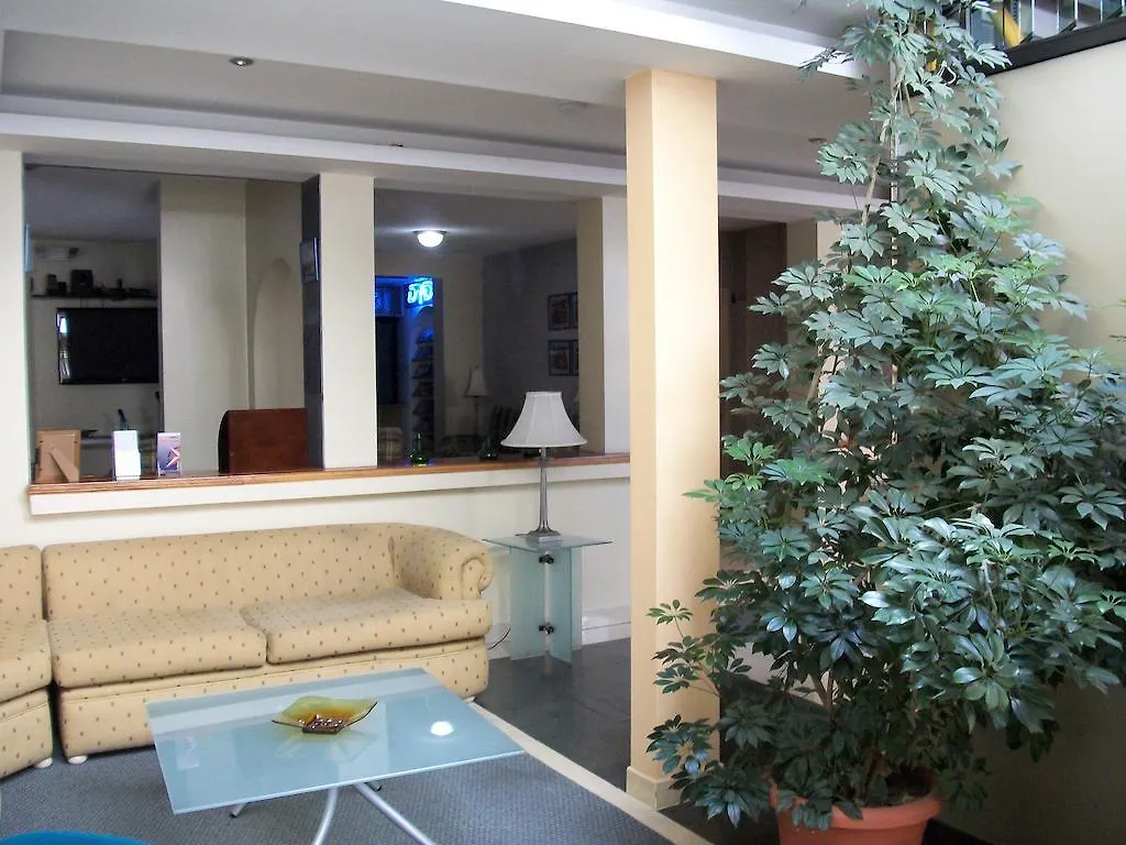 Melrose Plaza Suites Quito 4*,
