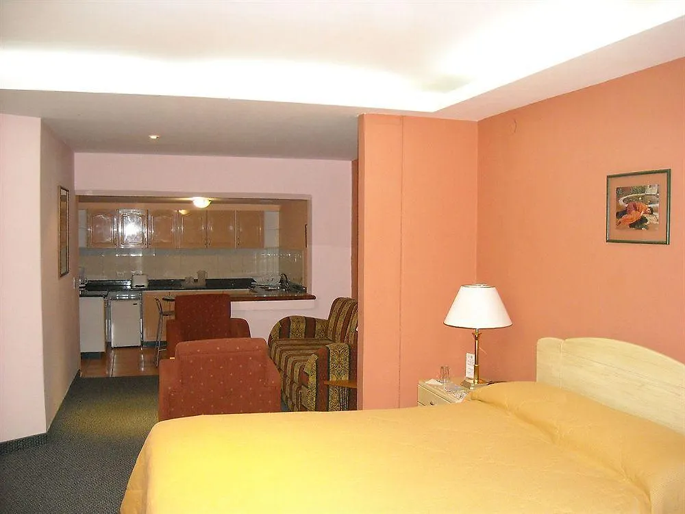 Melrose Plaza Suites Quito