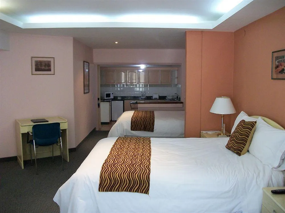 Melrose Plaza Suites Quito Hotel