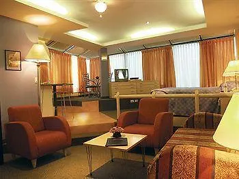 Melrose Plaza Suites Quito 4*,