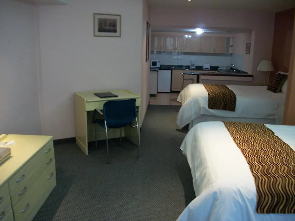 Melrose Plaza Suites Quito