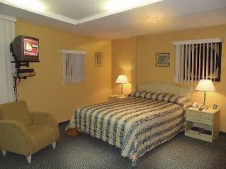 Melrose Plaza Suites Quito 4*,  Ecuador