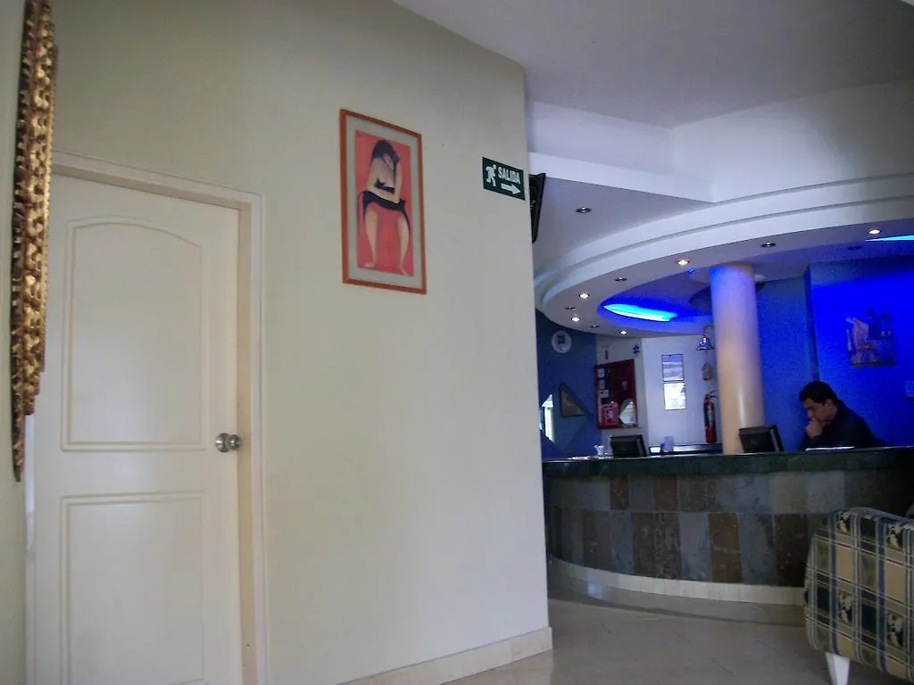 Hotel Melrose Plaza Suites Quito