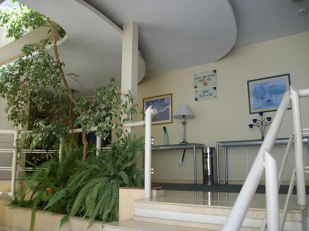 Melrose Plaza Suites Quito Hotel